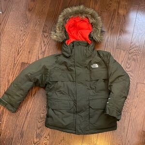 The North Face Green Parka with Fur trim Great Condition Size 6 youth